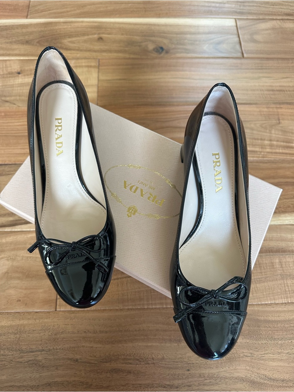 Prada Black Patent Leather Bow Pumps | Size 40